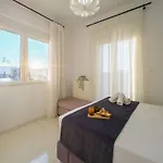 Blue Horizon 2nd Floor - 2br *
