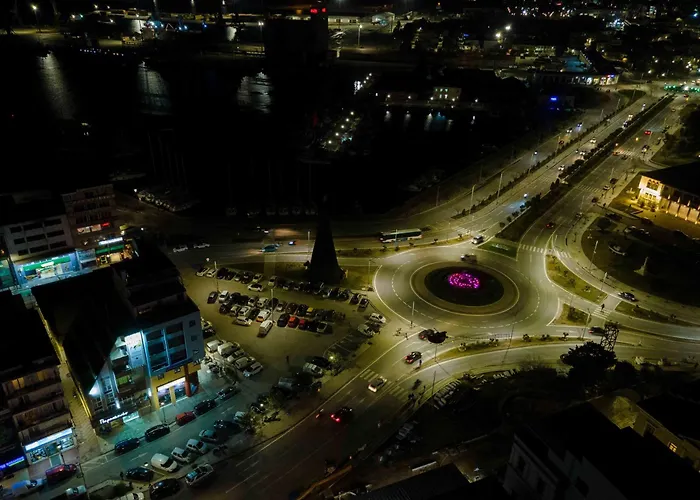 Arcade 2nd Floor - 2br ヴォロス